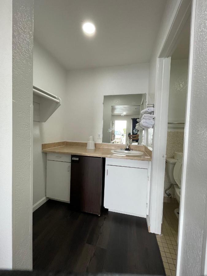 Palms Inn & Suites Palmdale Extérieur photo