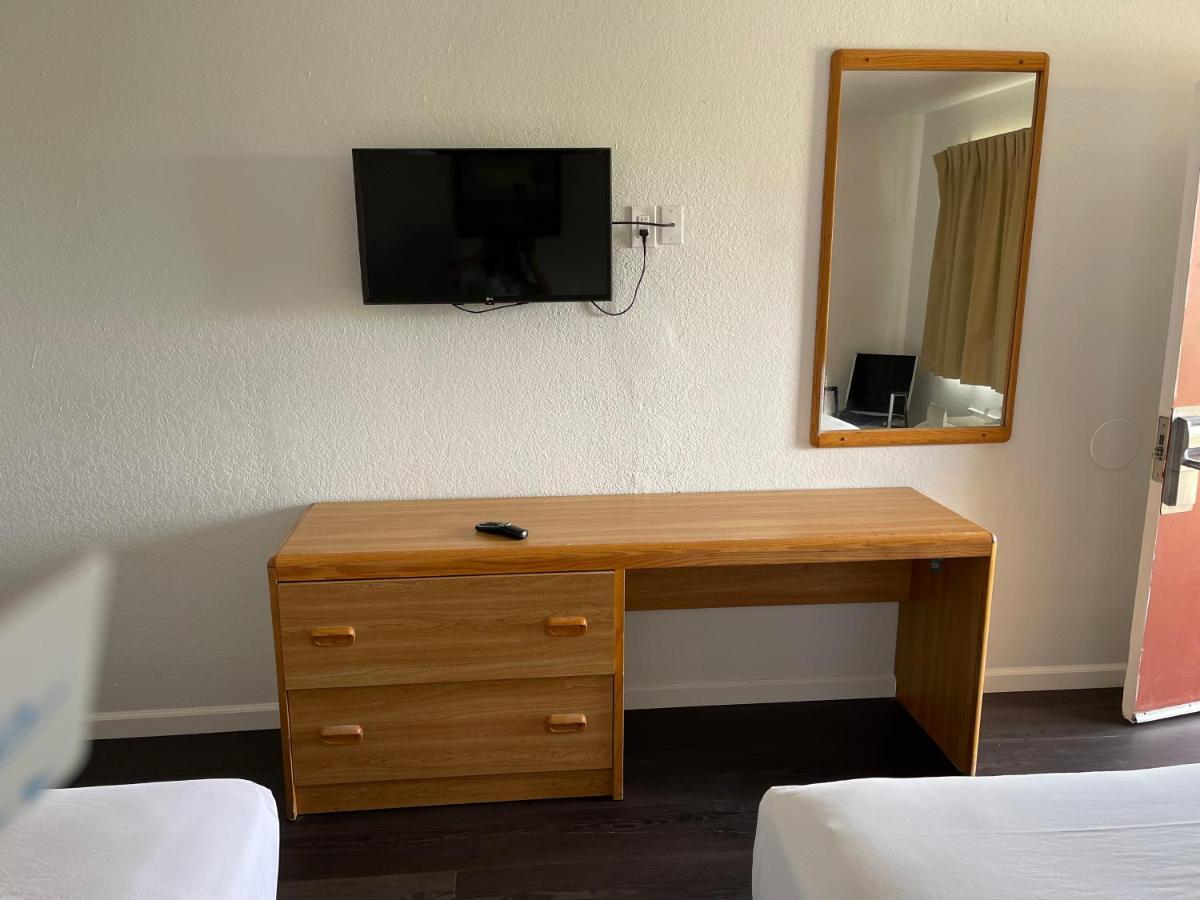 Palms Inn & Suites Palmdale Extérieur photo