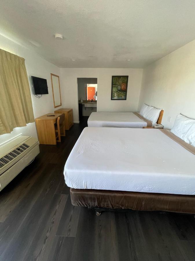 Palms Inn & Suites Palmdale Extérieur photo